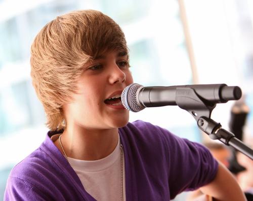 just *____________* Justin+Bieber++singing