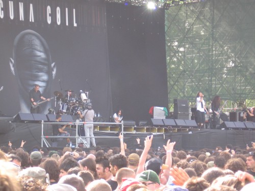 Lacuna-Coil-live