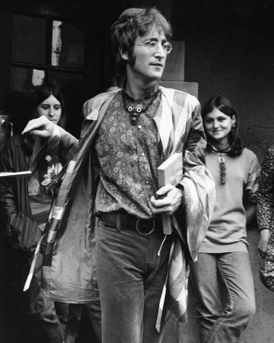 lennon-john-photo-xl-john-lennon-6211107