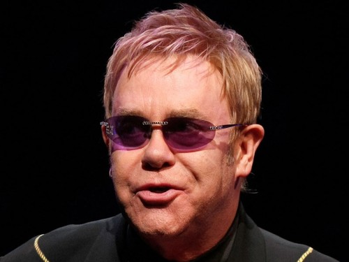 Elton-John-Watford-fan_1256267